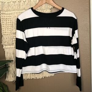 Black Striped Long Sleeve Cropped Top